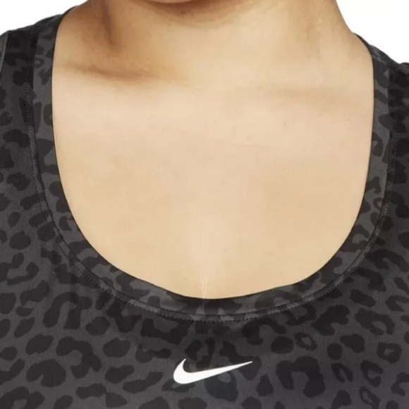 NWT Nike Nike Women's Dri-Fit One Slim Fit Plus Print Tank Top Leopard - Picture 3 of 9